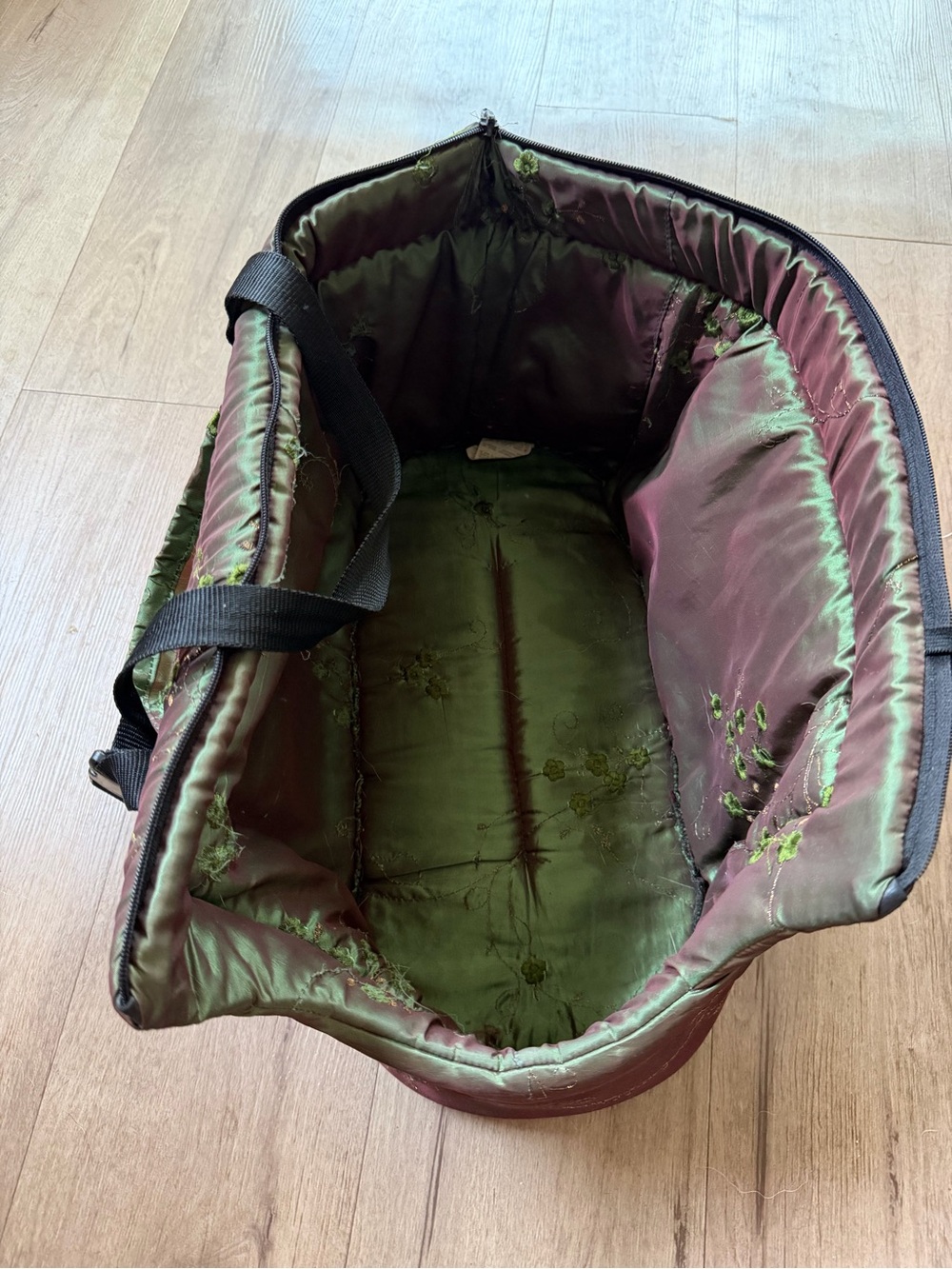 B&P Soft Pet Carrier – Green Floral